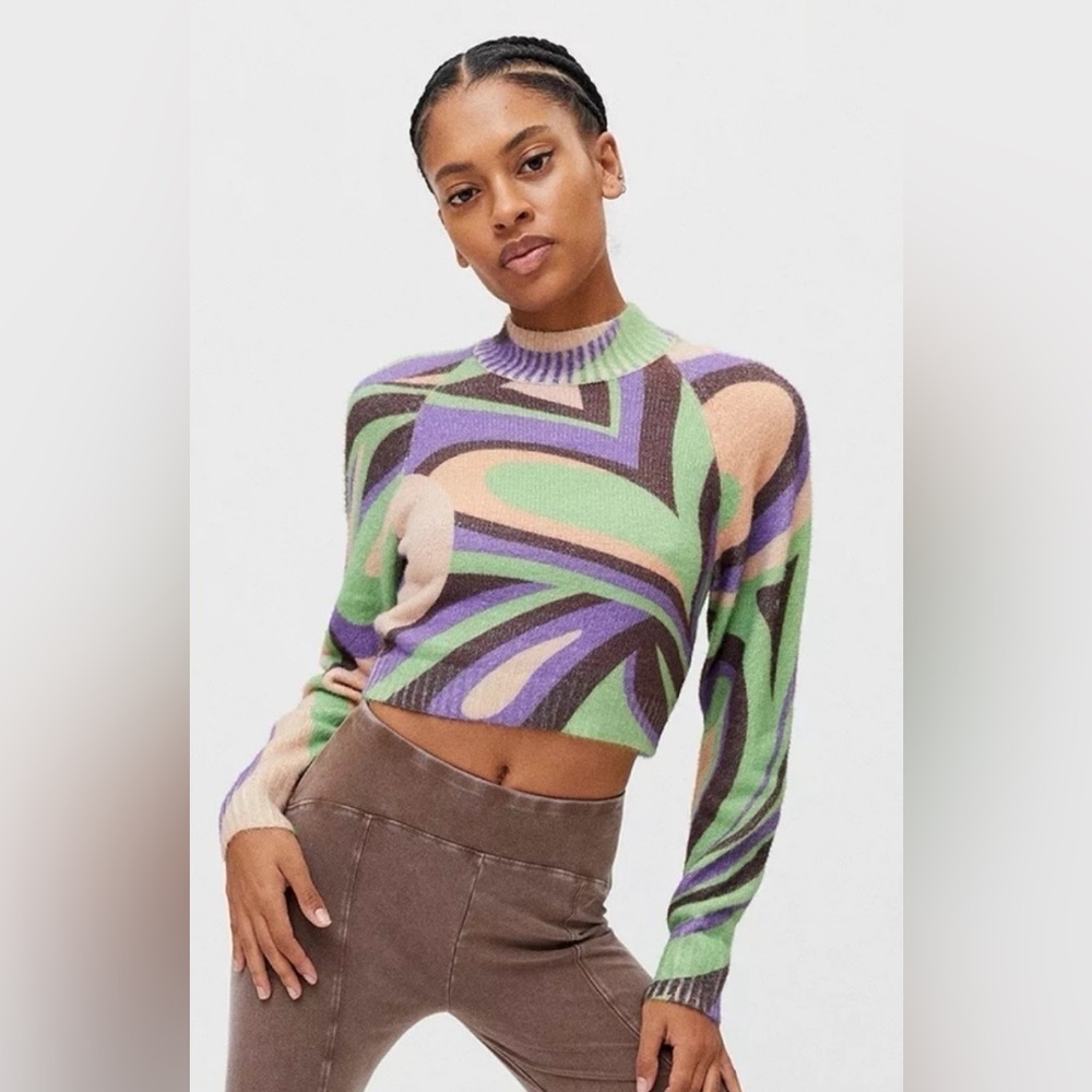 Urban Outfitters Cleo Mock Neck Abstract Print Cropped Sweater Size XS